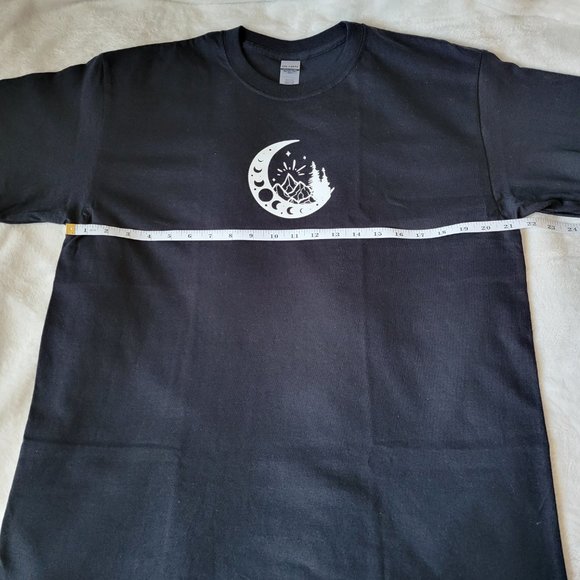 Moon's & Mountain's Print Crew Neck T-Shirt - Picture 4 of 6